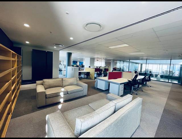 1,500M² OFFICE TO LET IN WATERFALL